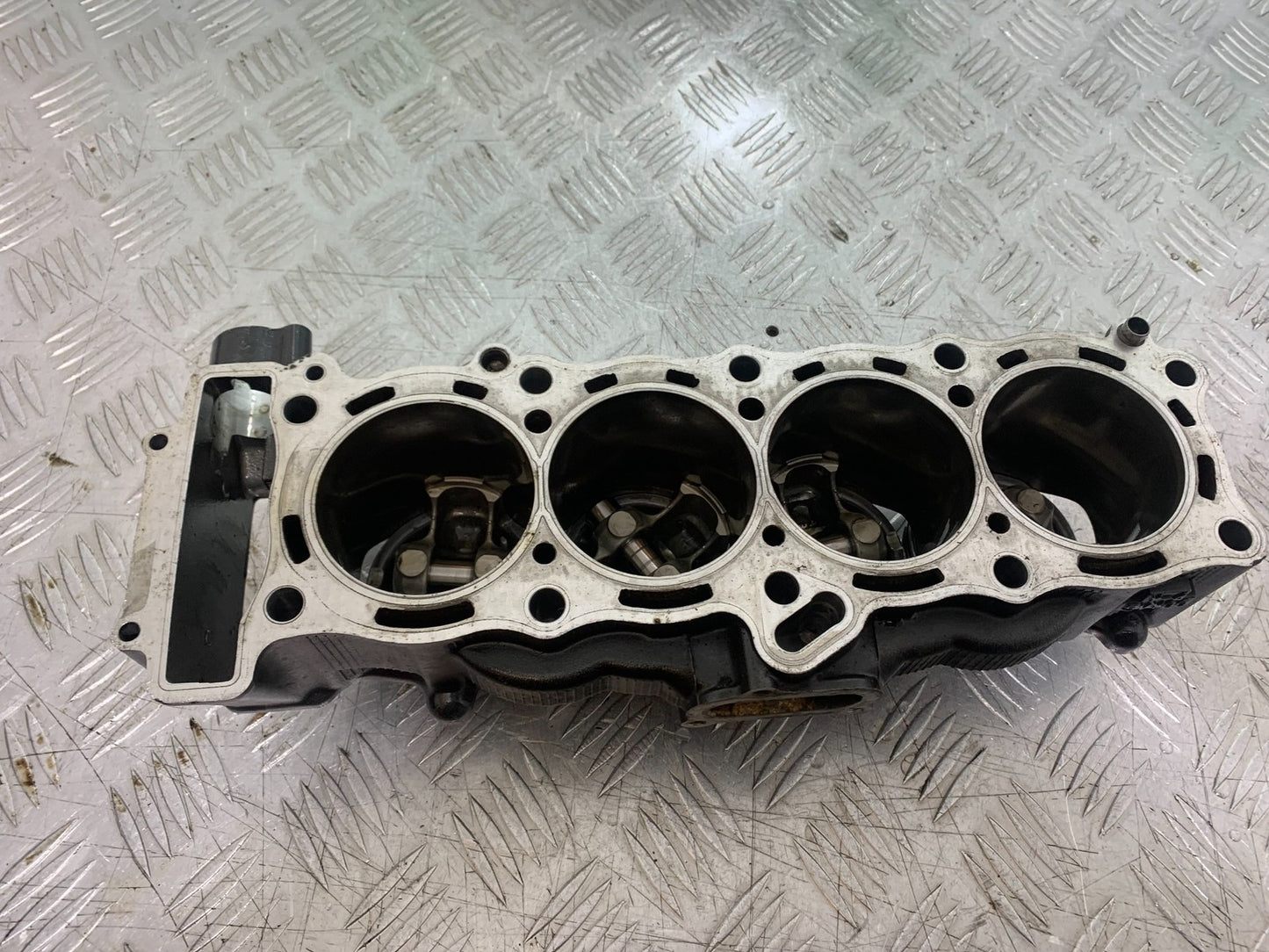 YAMAHA YZF R1 4C8 BARRELS AND PISTONS  YEAR 2007-2008 (CMB1237)