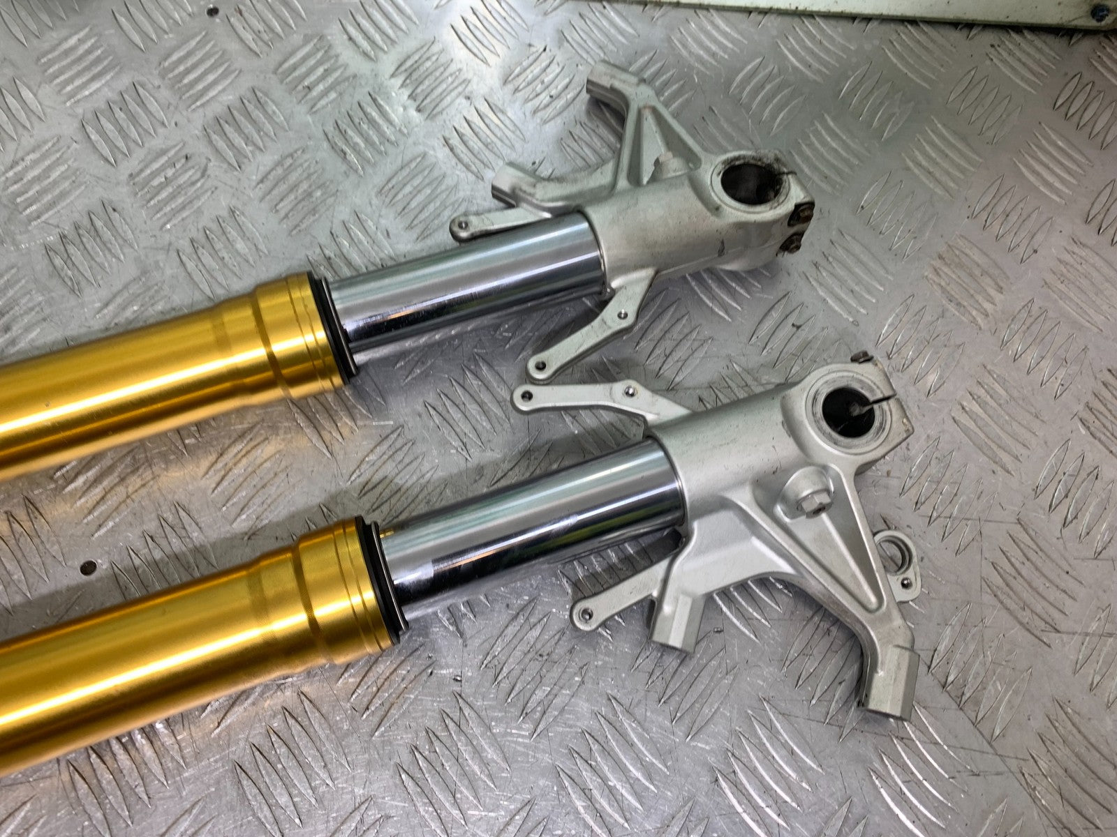 APRILIA TUONO 1000 V4R FORKS  YEAR 2011-13  (CMB1316)