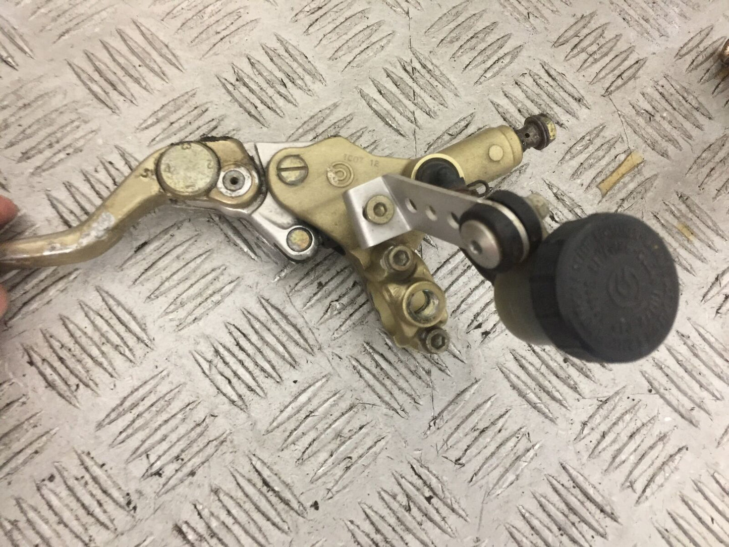 DUCATI MONSTER S4 916 CLUTCH MASTER CYLINDER  YEAR 2001 STOCK (755)