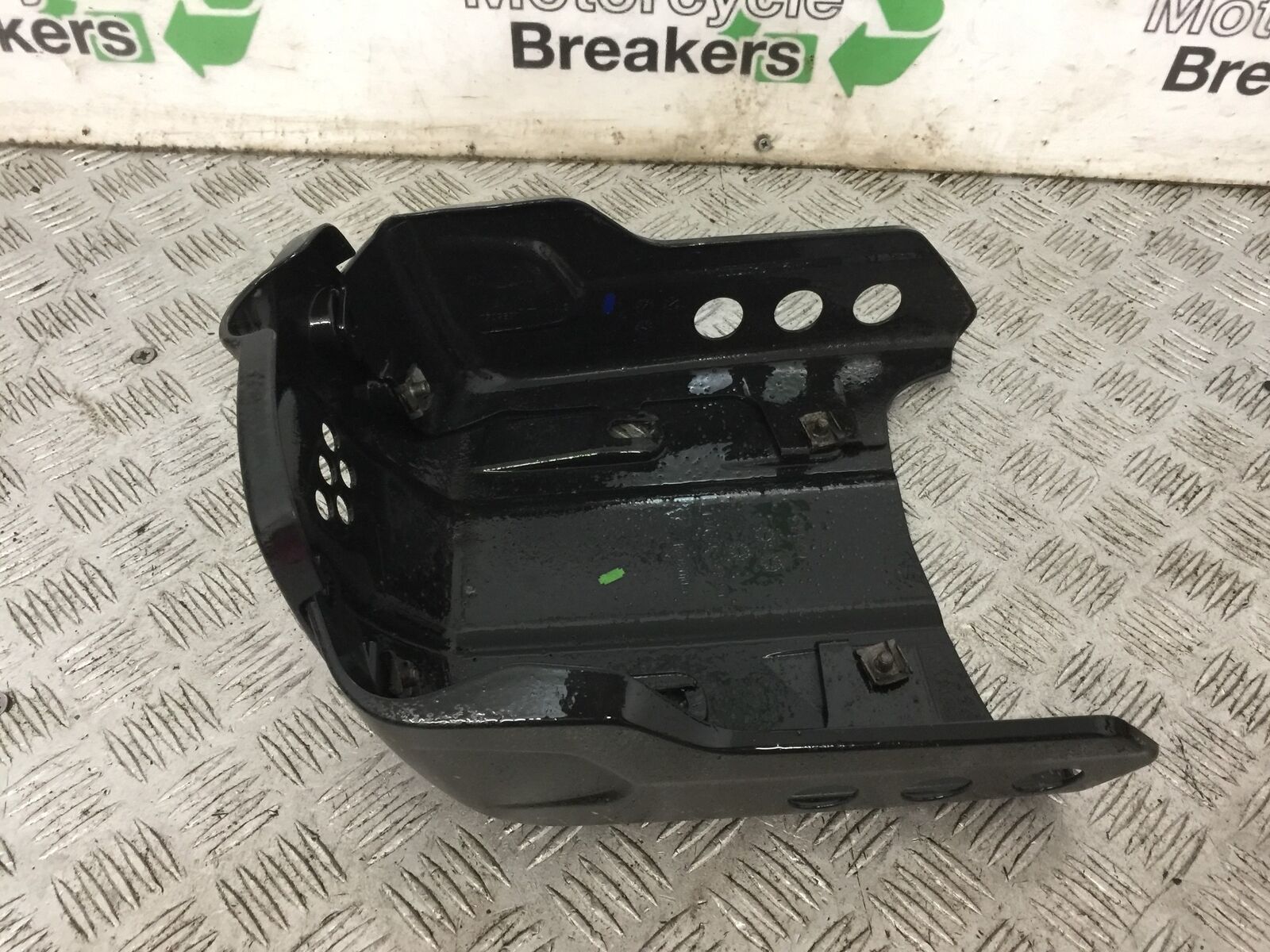 TRIUMPH 900 STREET SCRAMBLER SUMP GUARD YEAR 2018  (STOCK 896)