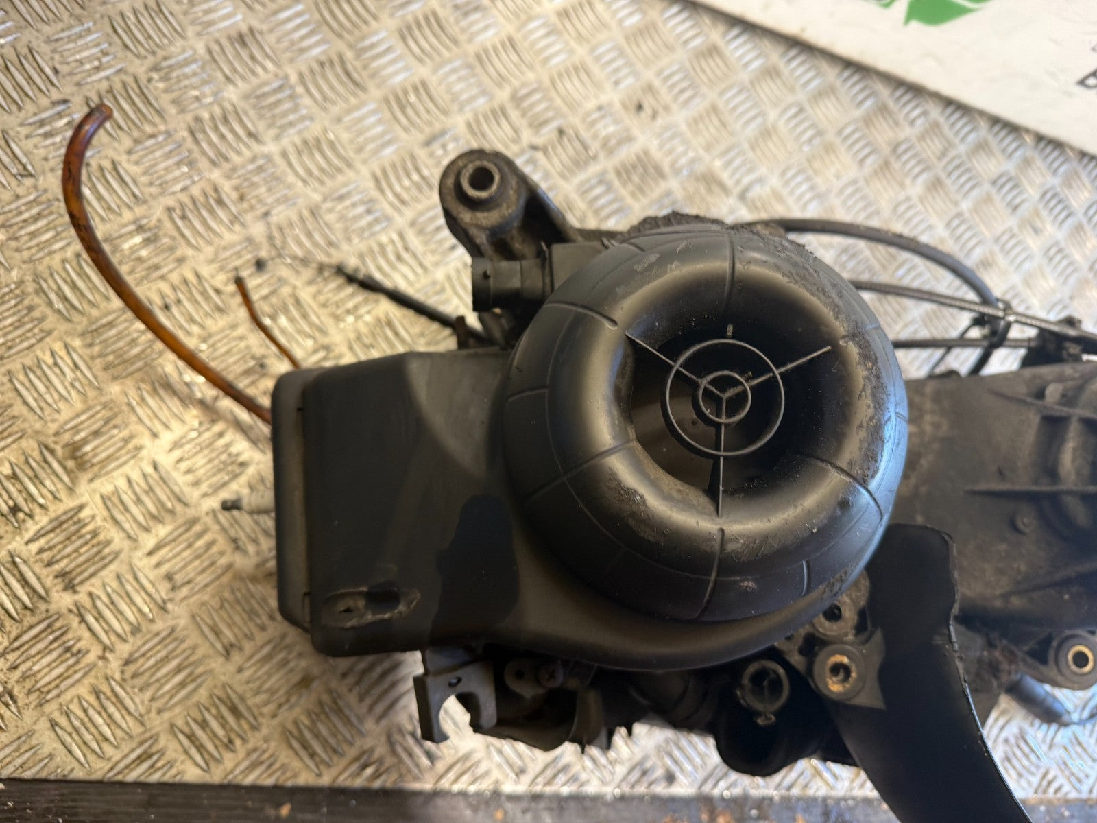 PIAGGIO VESPA LXS S 50 ENGINE YEAR 2004-2016 (CMB1290)