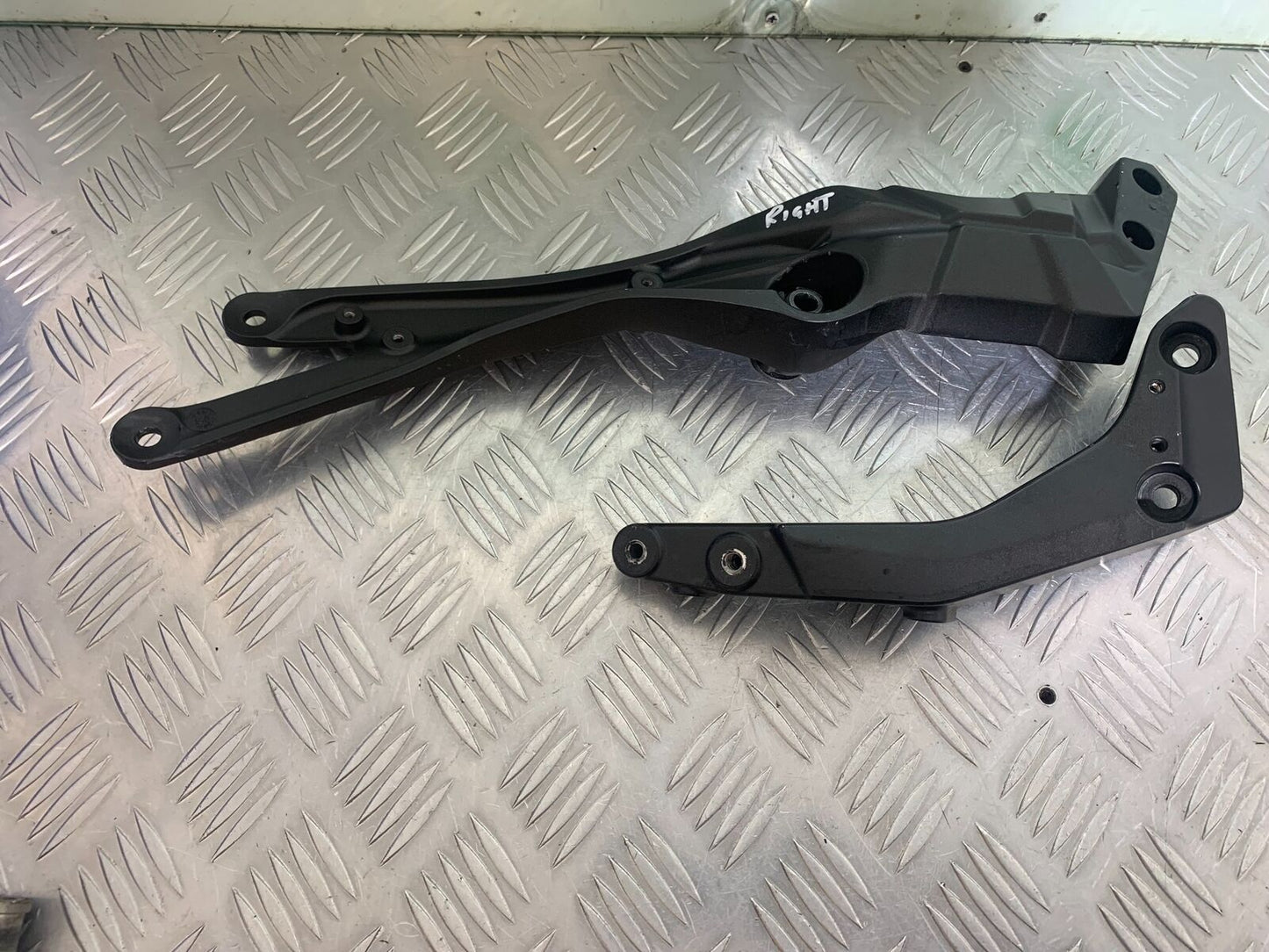 KAWASAKI Z800 Z 800 RIGHT FRAME RAIL   YEAR 2013-2017 (CMB1059)