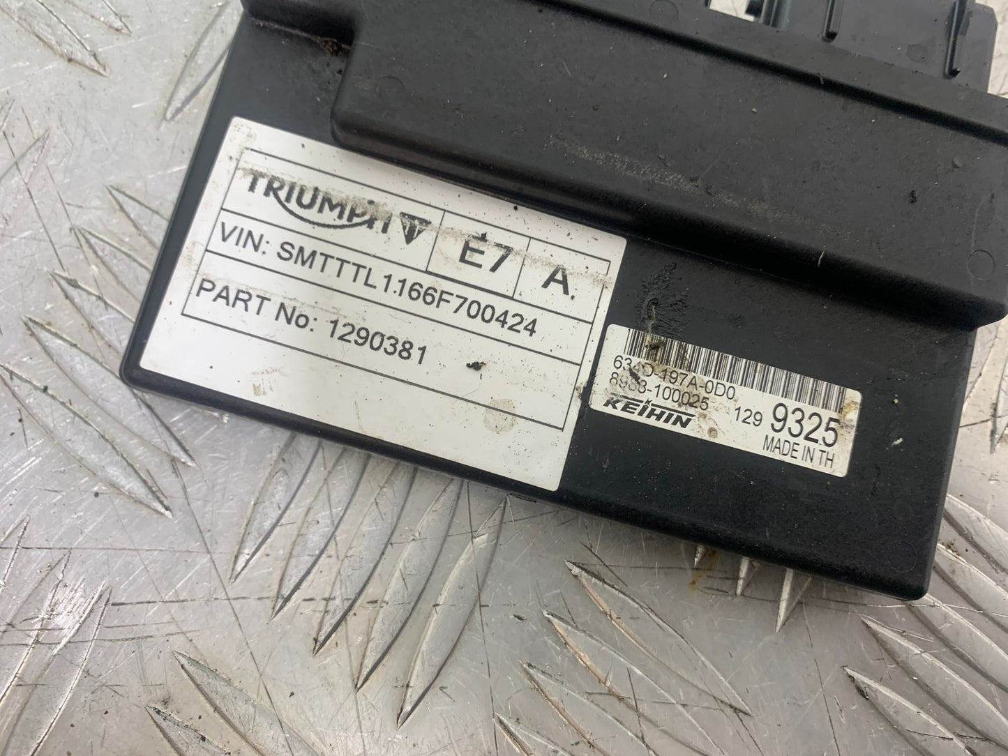 TRIUMPH 675 STREET TRIPLE ECU LOCKS KEYS  2013-2016 (CMB1186)