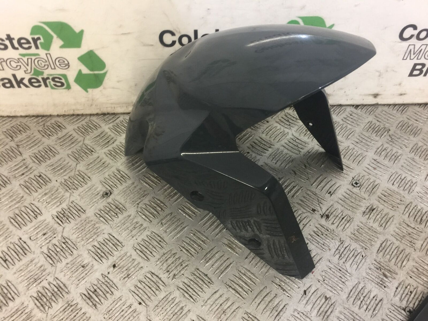 BMW S1000 R FRONT MUDGUARD (DAMAGED) YEAR 2018  (STOCK 645)