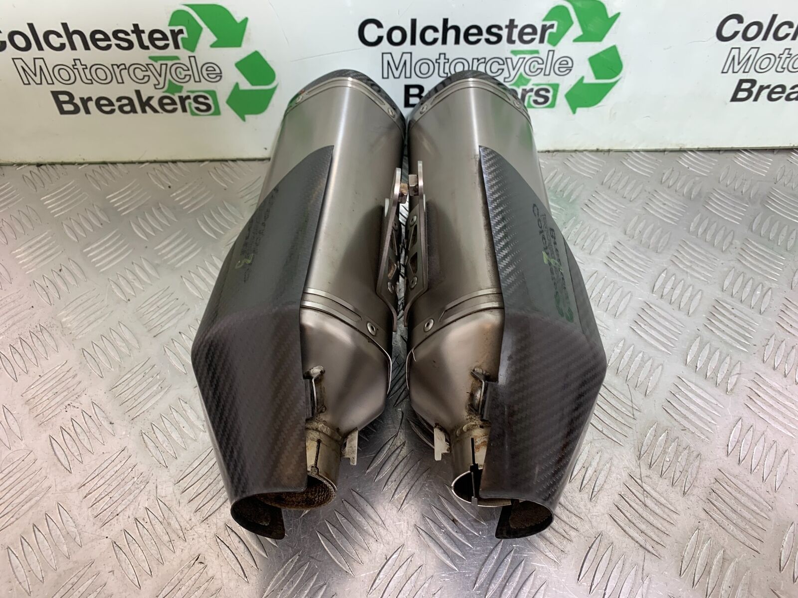 TRIUMPH 1050 SPEED TRIPLE RS  ARROW SILENCERS YEAR 2018-2020 (CMB1029)