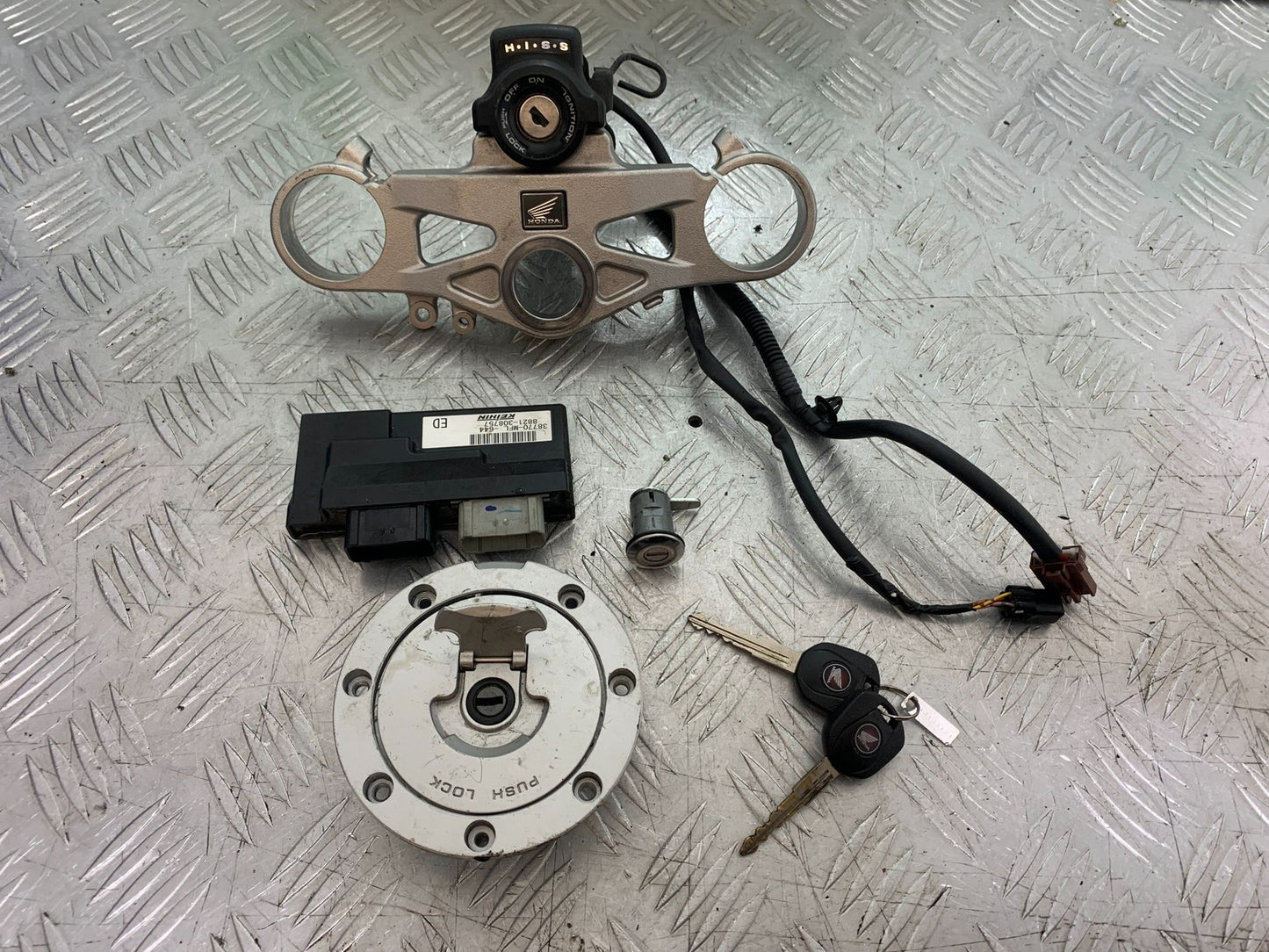 HONDA CBR1000 rr FIREBLADE ECU LOCKS KEYS  2008-2011 (CMB1253)