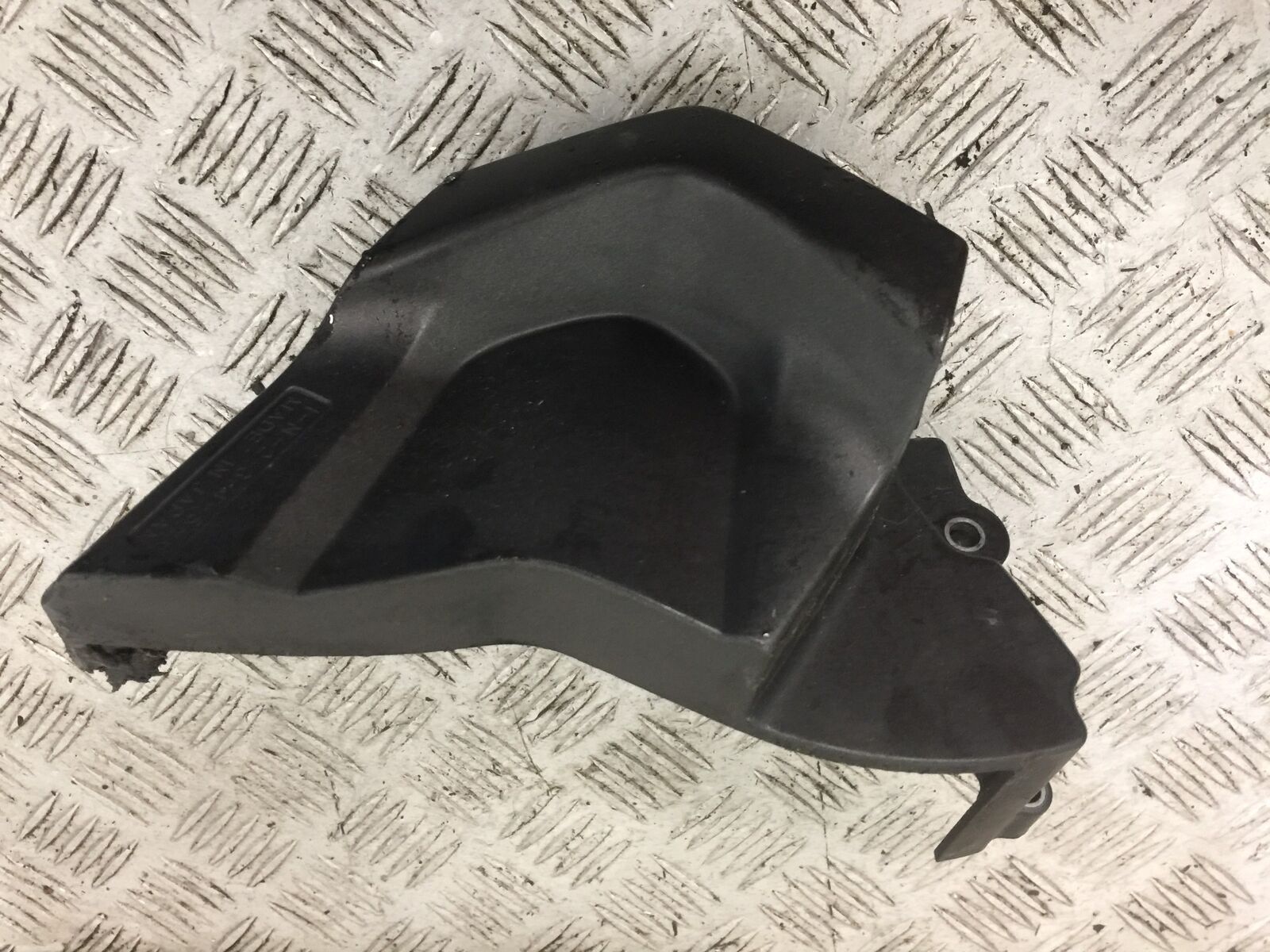 YAMAHA FZ1-N SPROCKET COVER   YEAR 2006-2012  (STOCK 787)