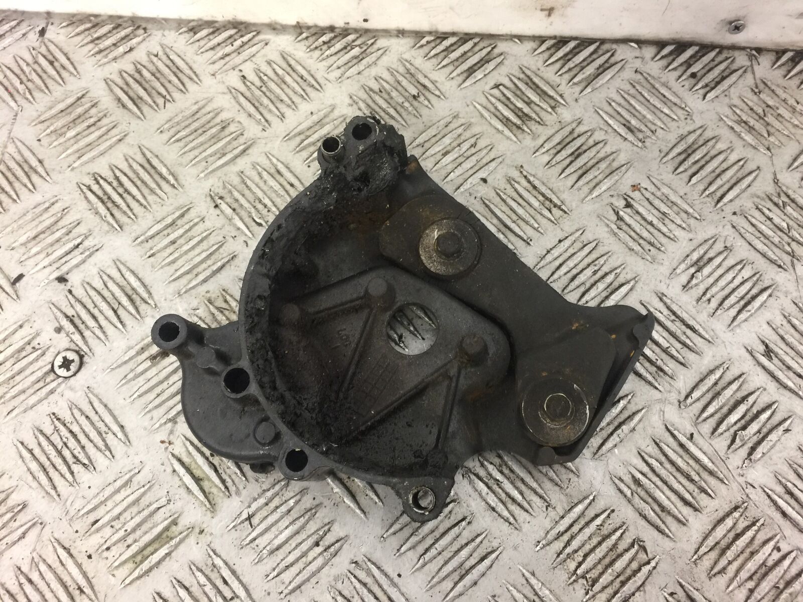 HONDA VFR800 VFR 800 PRE V-TEC SPROCKET COVER  YEAR 1998-2001 (STOCK 370)
