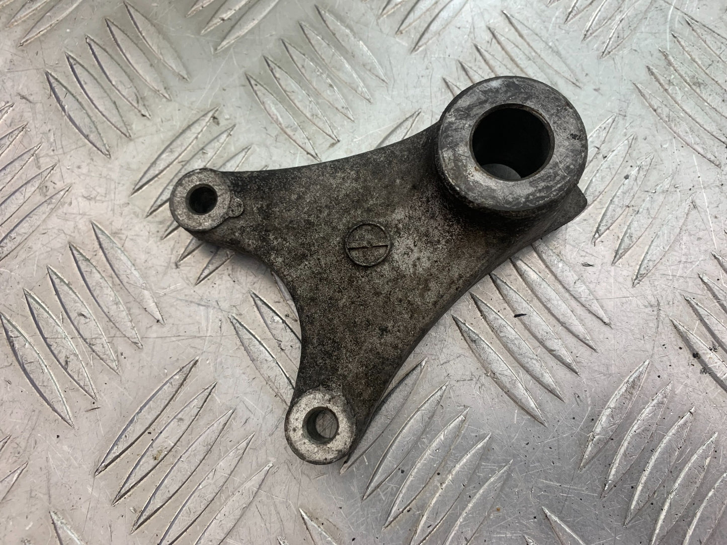 SUZUKI GSF600 GSF 600 BANDIT REAR CALIPER BRACKET  YEAR 2001-2003 (CMB1157)