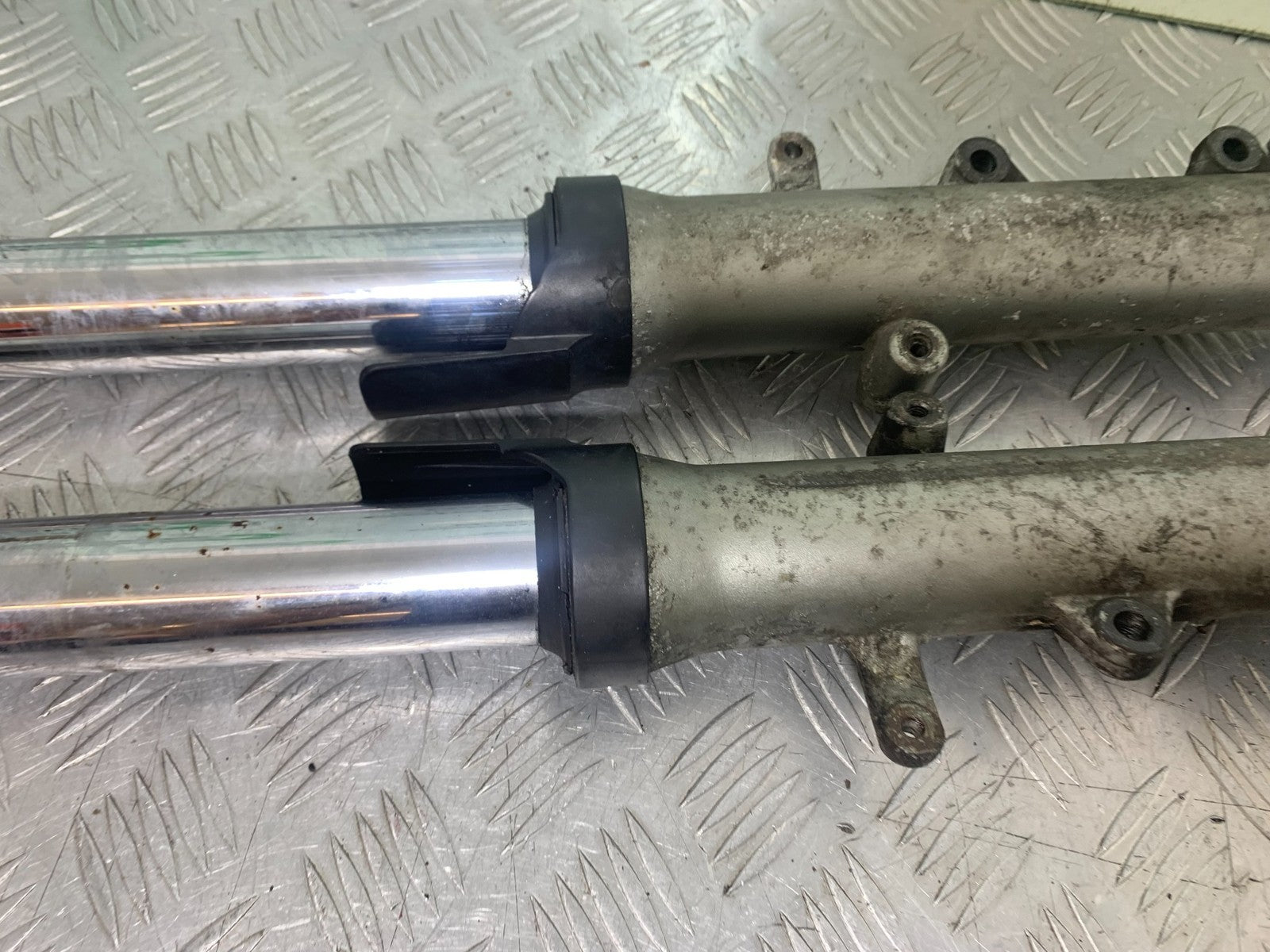 YAMAHA YZF1000 THUNDERACE FORKS   YEAR 1997-2000 (CMB1204)