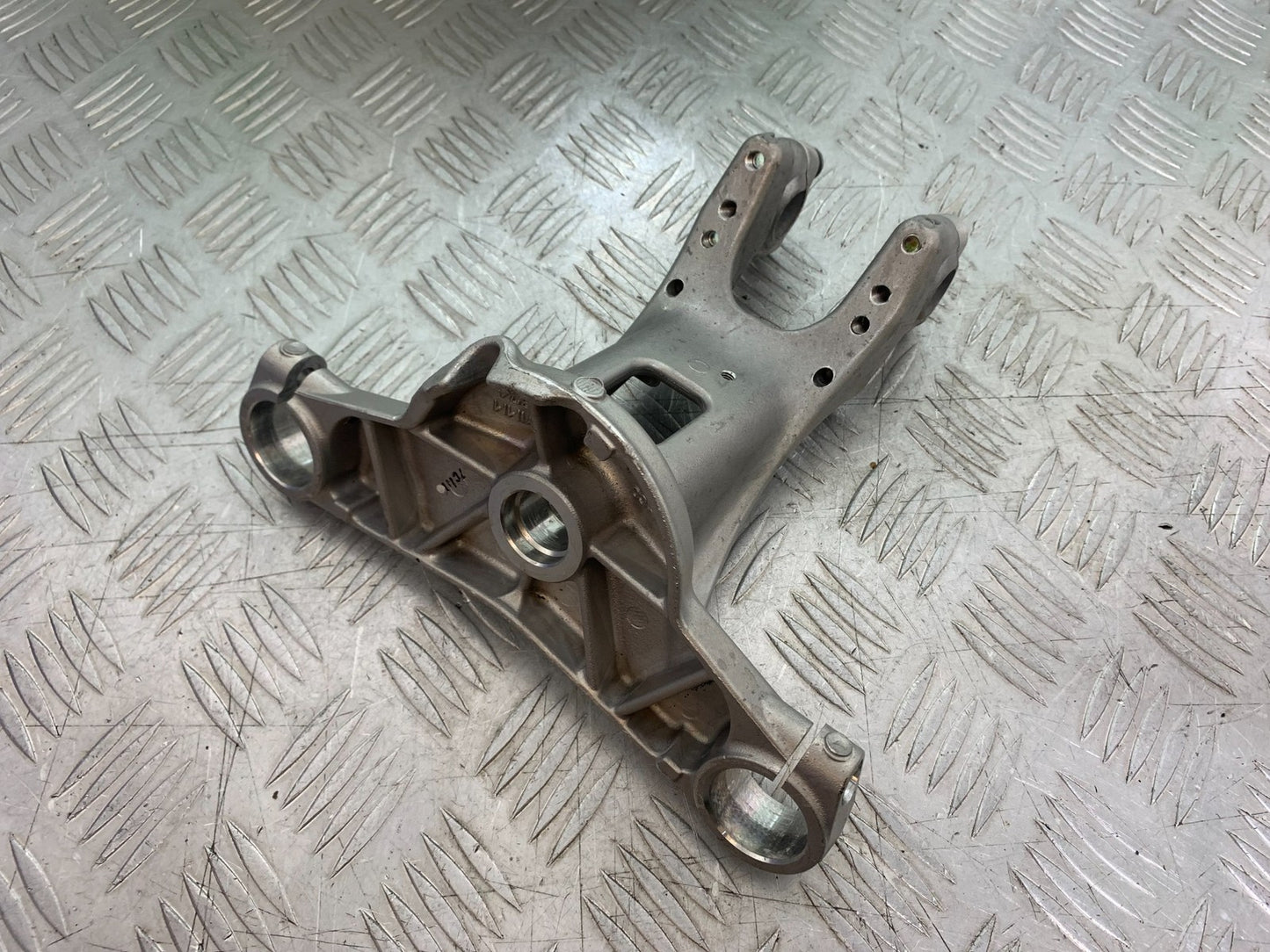 YAMAHA XMAX 300 TOP YOKE  YEAR 2017-2020 (CMB1218)
