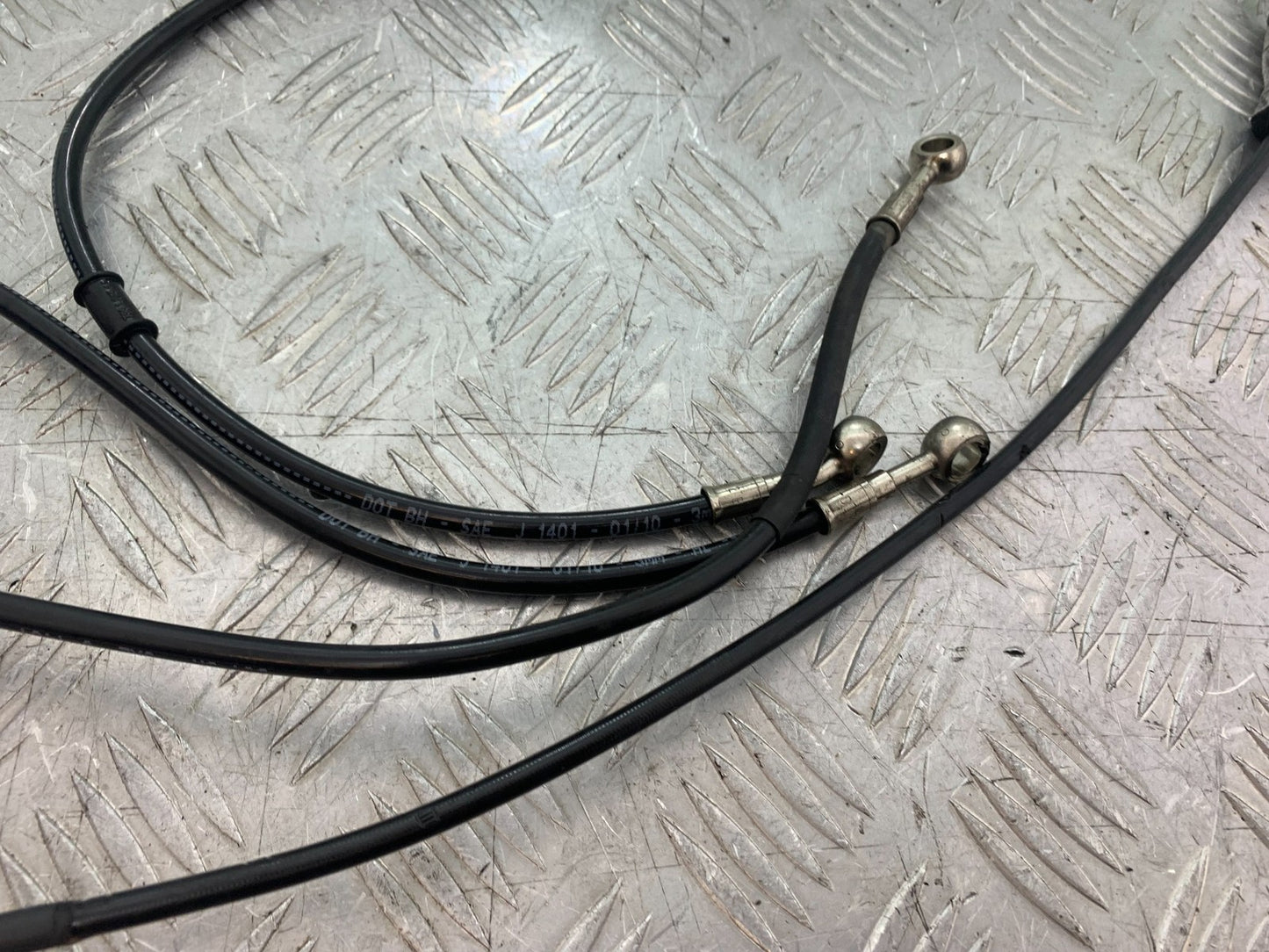 DUCATI 1198 S BRAKE AND CLUTCH LINES YEAR 2009-2011 (CMB1219)