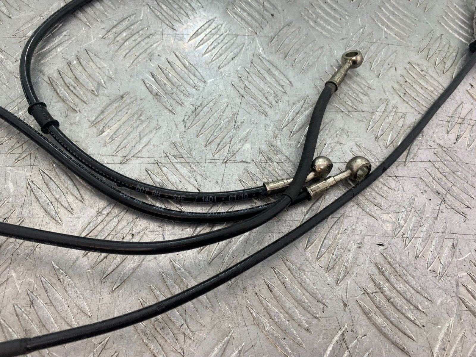 DUCATI 1198 S BRAKE AND CLUTCH LINES YEAR 2009-2011 (CMB1219)
