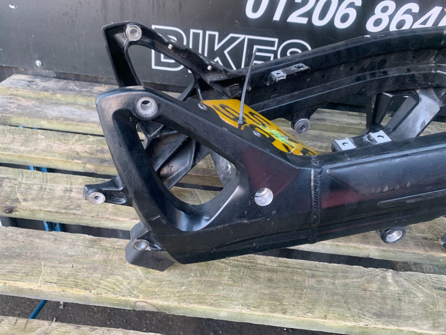 BMW F800 GT FRAME REG LOG BOOK YEAR 2013-2017 (CMB1248)