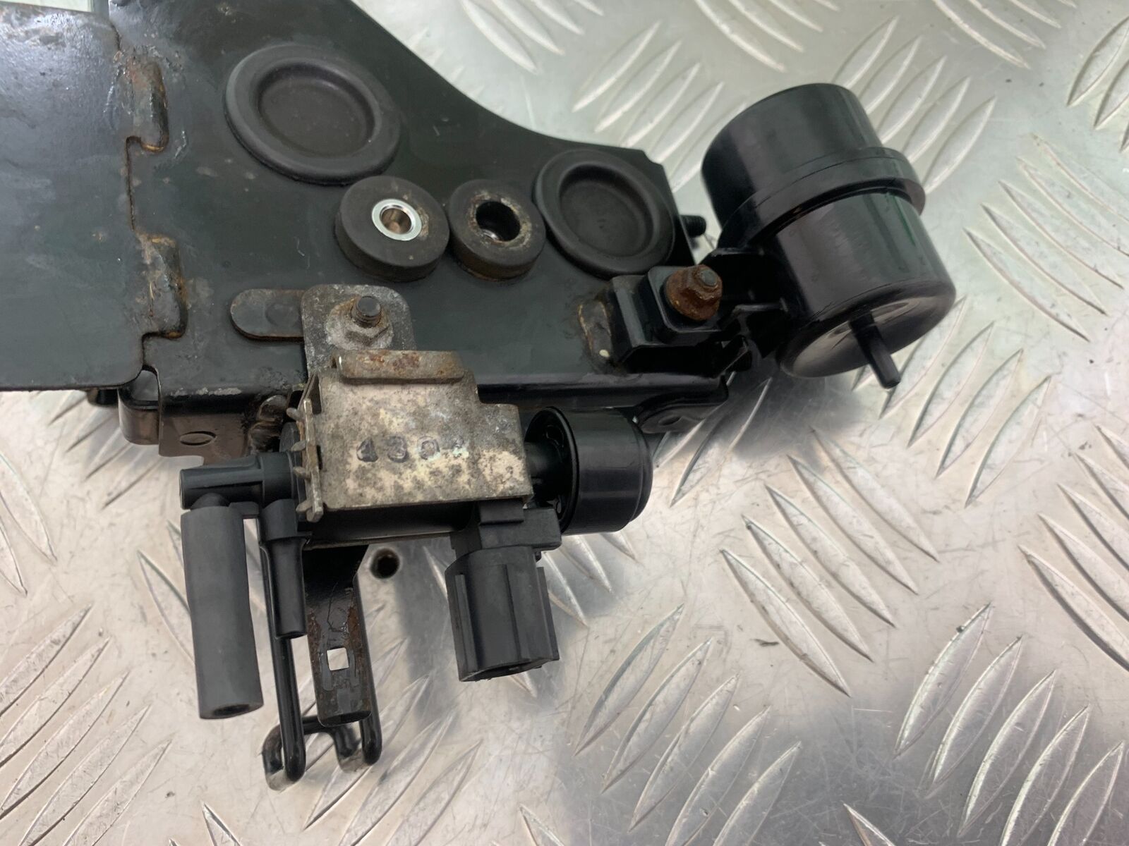 YAMAHA MT07 MT-07 AIR VALVE  YEAR 2014 (STOCK 995)