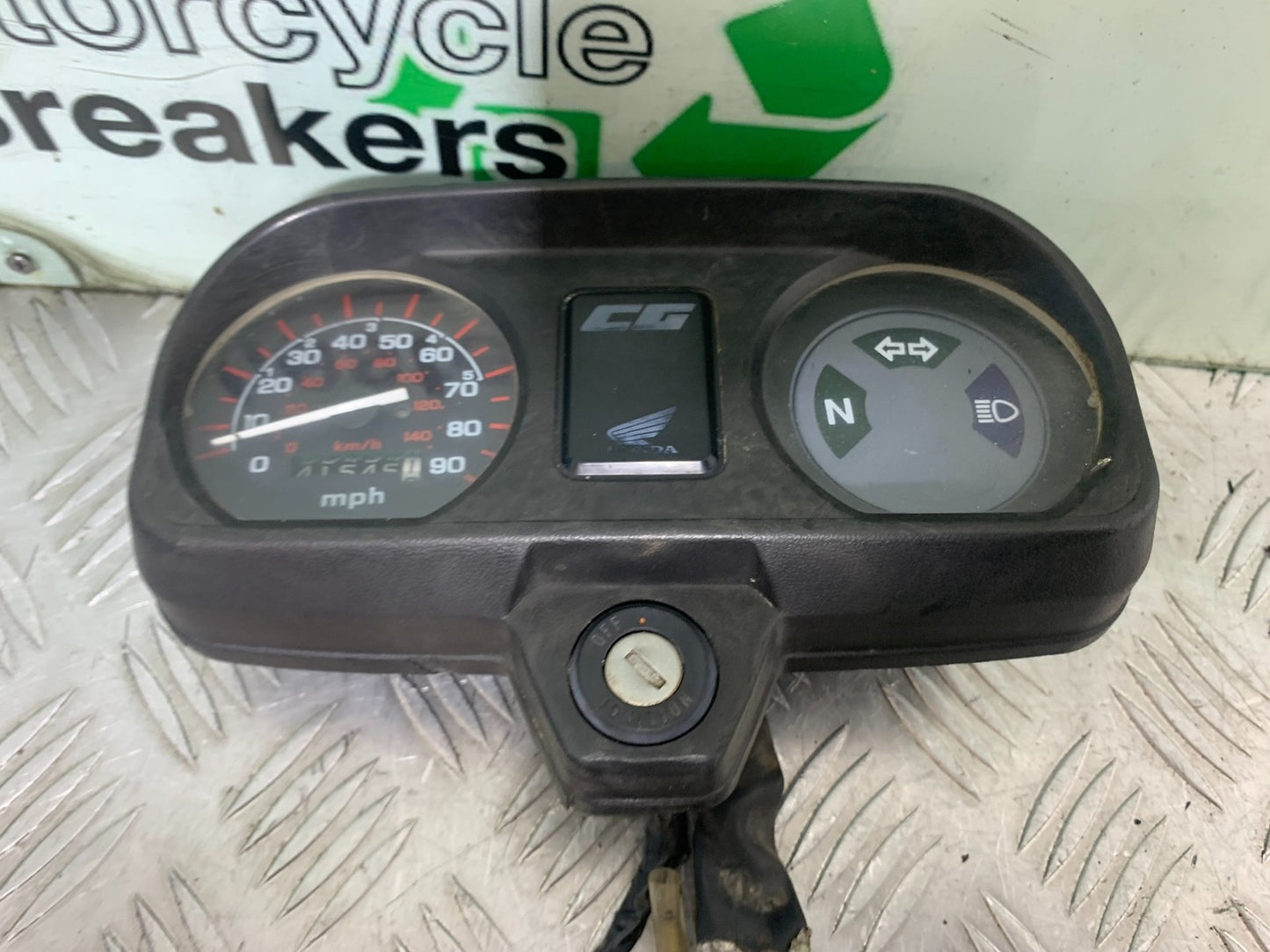 HONDA CG125 CG 125 CLOCKS SPEEDO DASH  YEAR 1998-2000 (CMB1282)