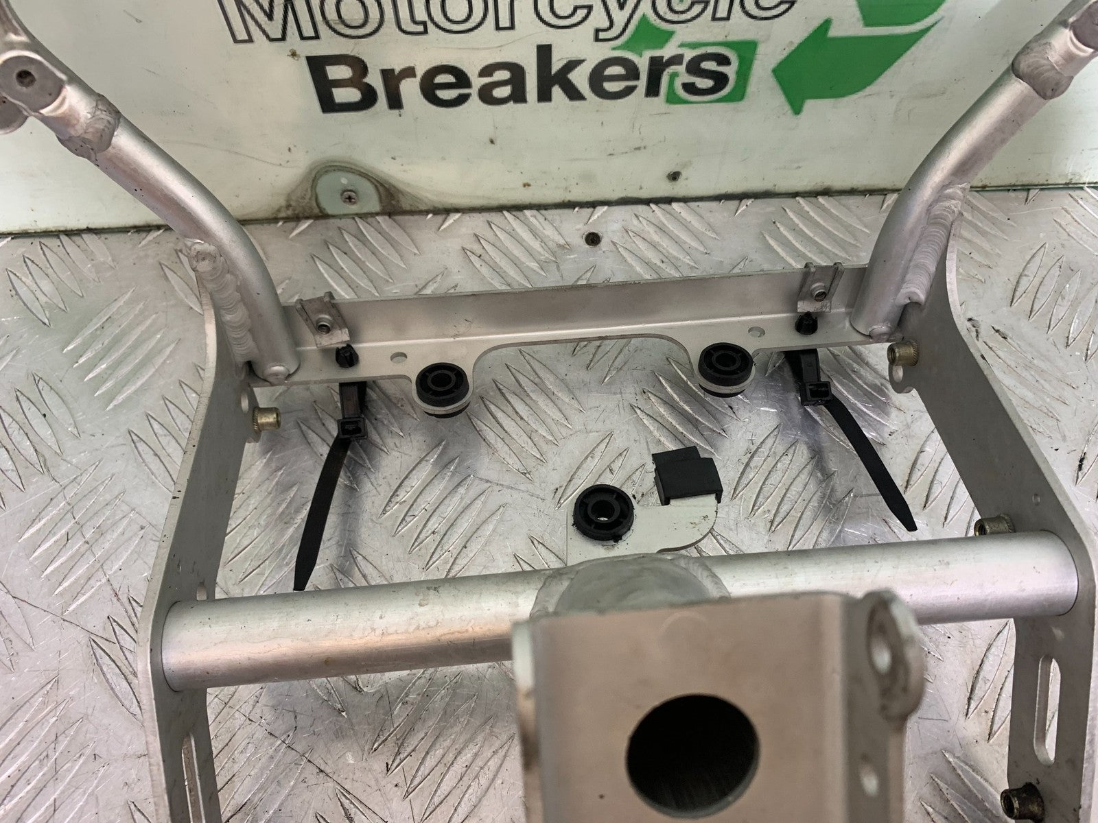 APRILIA RSV1000 RSV 1000 MILLE FAIRING BRACKET   1998- 2003 (CMB1184)