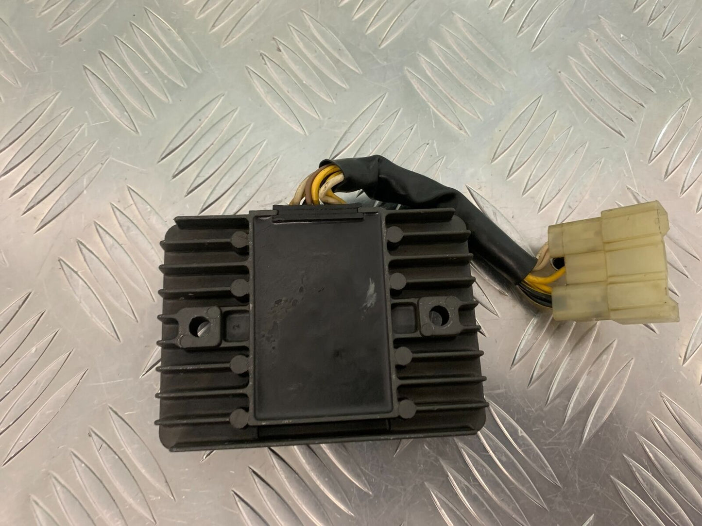 KAWASAKI ZX9R ZX9 C REGULATOR   YEAR 1998-99 (STOCK 957)