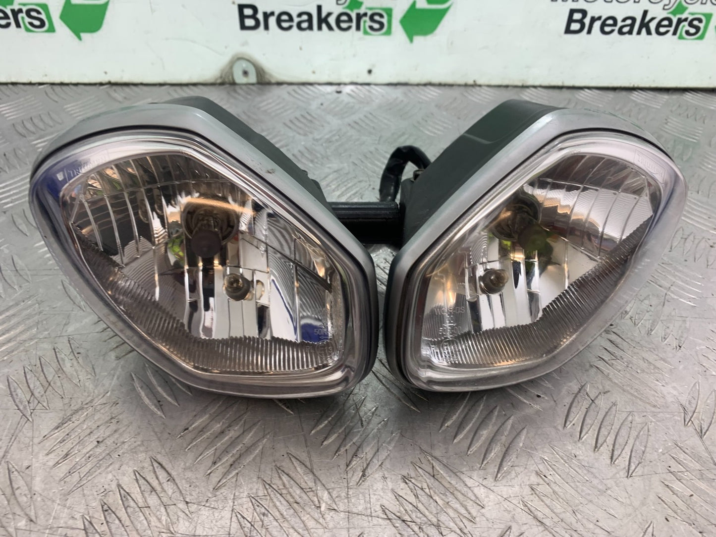 TRIUMPH 675 STREET TRIPLE R HEADLIGHTS YEAR 2013 - 2016 (CMB1221)