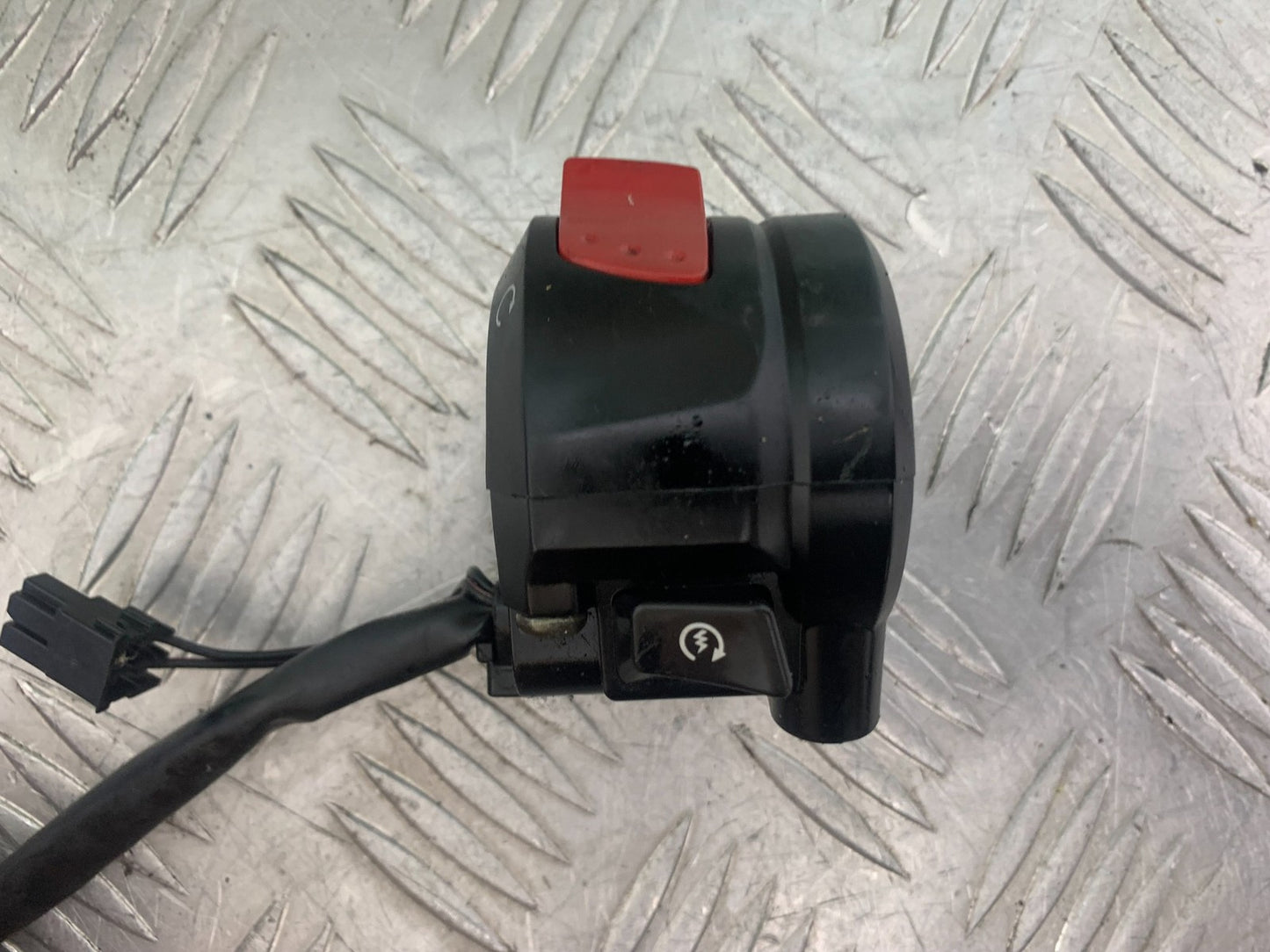 SUZUKI GSR600 GSR 600 RIGHT SWITCH GEAR   2006-2010 (CMB1177)
