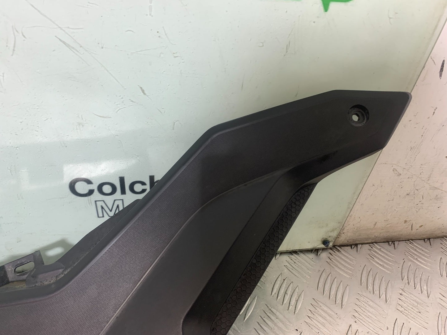 YAMAHA YZF-R125 YZF 125 RIGHT SIDE INFILL PANEL  YEAR 2019-2022 (CMB1263)