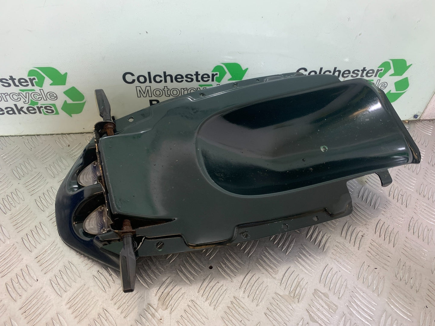 SUZUKI GSF1200  GSF 1200 BANDIT UNDERTRAY  YEAR 1997-2000 (CMB1149)