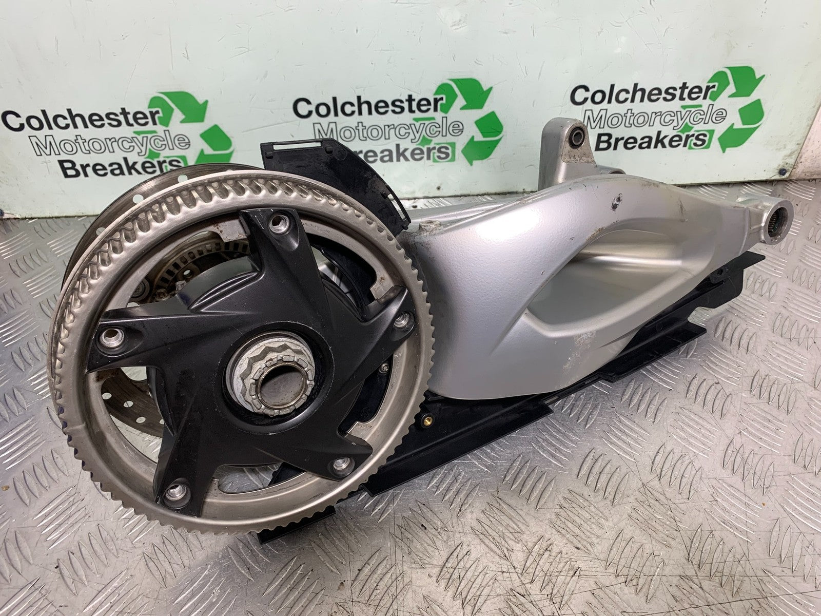BMW F800 GT SWINGARM DISC HUB   YEAR 2013-2017 (CMB1248)