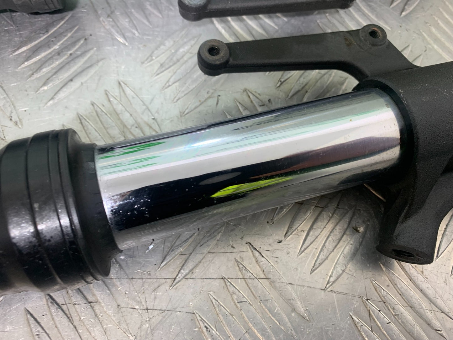 TRIUMPH 675 STREET TRIPLE R FORKS  YEAR 2013 - 2016 (CMB1221)