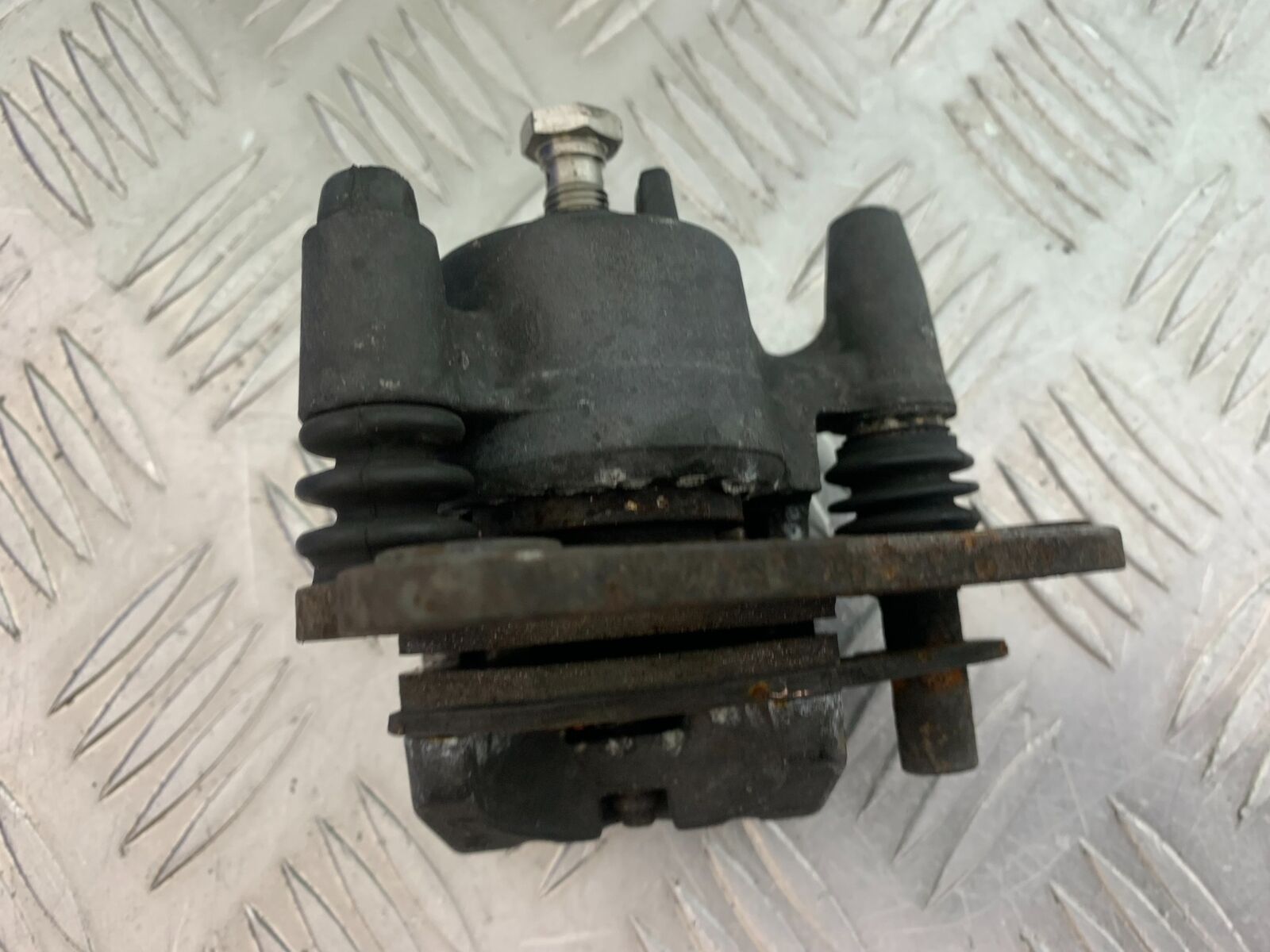 KAWASAKI Z750 Z 750 REAR BRAKE CALIPER  YEAR 2004-2006  (CMB1104)