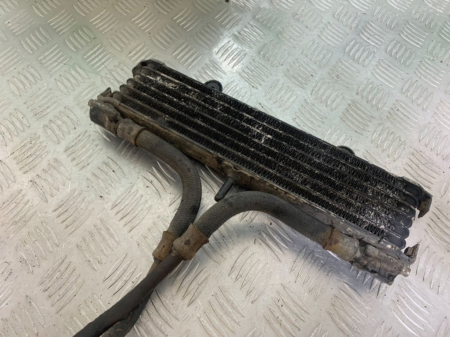 YAMAHA XJR1300 XJR 1300 OIL COOLER AND LINES YEAR 1999-2003 (CMB1119)
