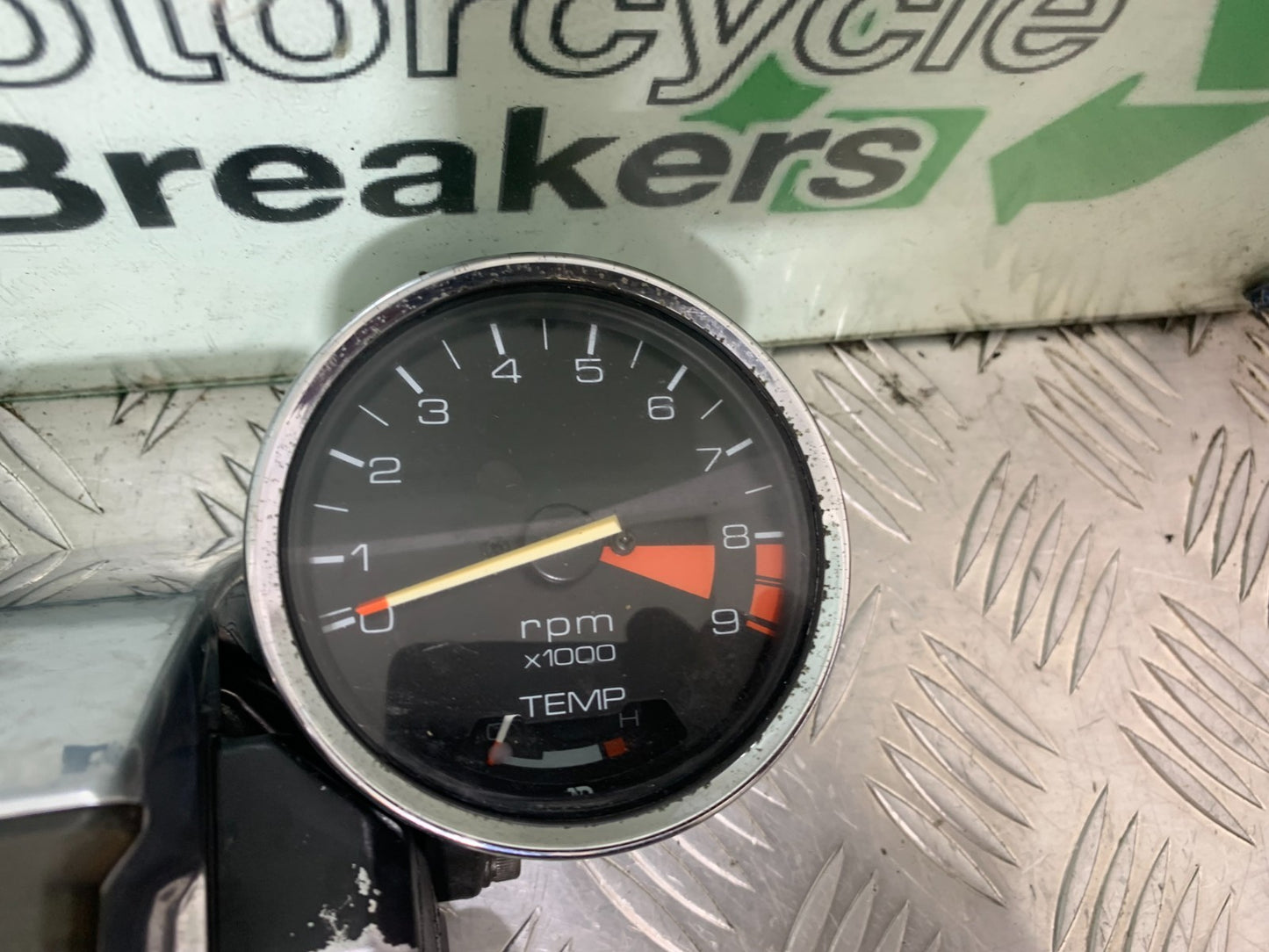 HONDA VT700 VT 700 SHADOW CLOCKS SPEEDO DASH   YEAR 1984-85 (CMB1328)