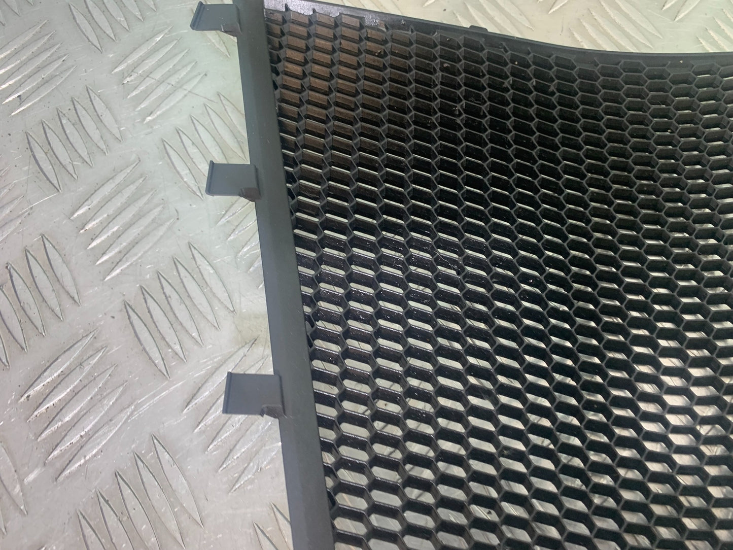 BMW M1000 R RADIATOR GRILL YEAR 2023-2024 (CMB1140)