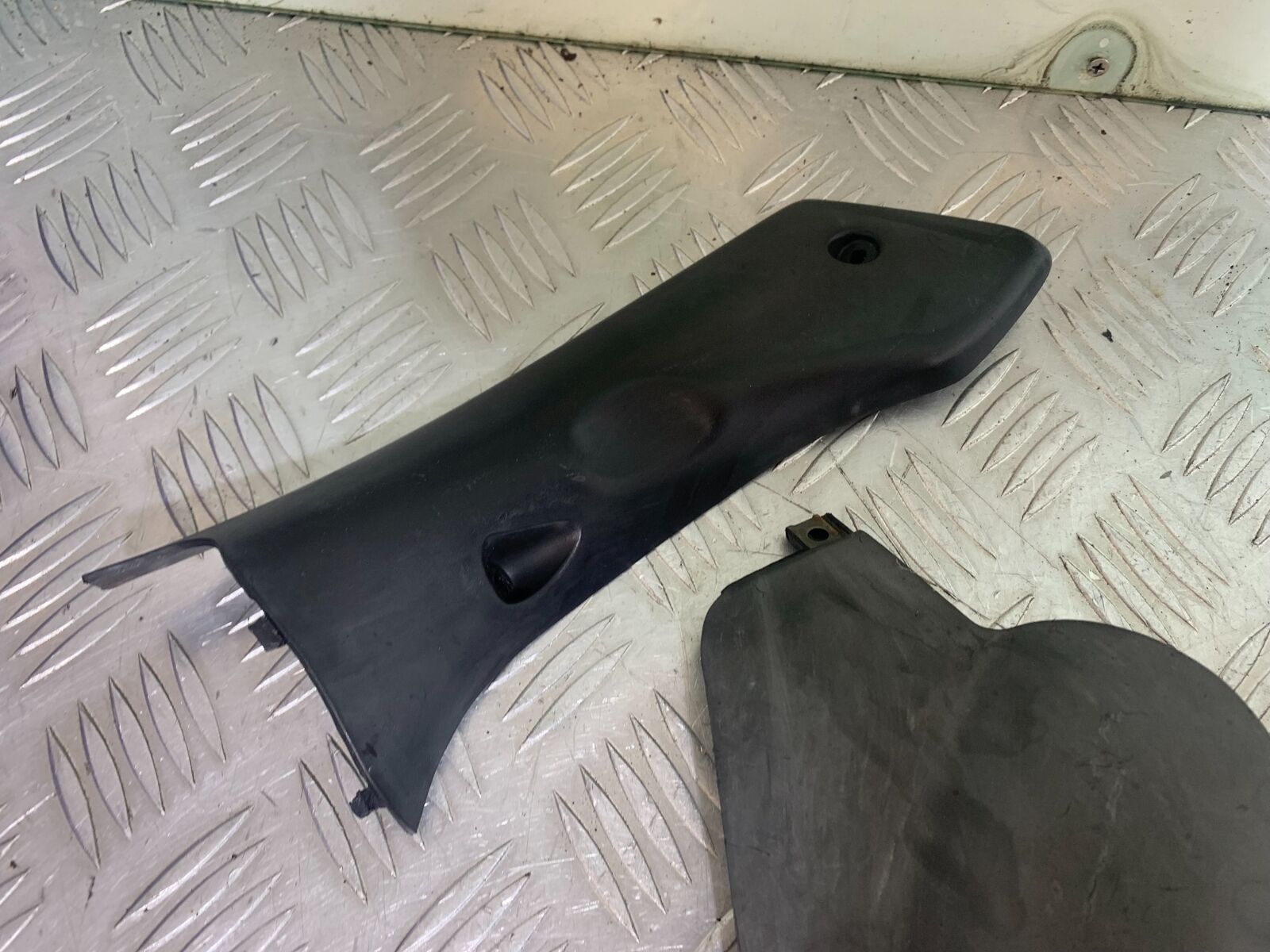 YAMAHA YZF600 YZF 600 THUNDERCAT TOP FAIRING INFILLS 1996-2003 (CMB1134)