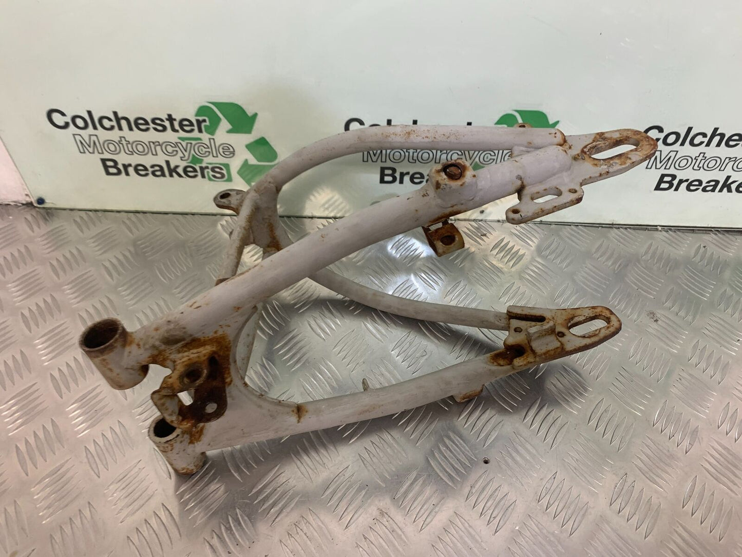 YAMAHA XT250 XT 250 SWINGARM  YEAR 1980-1982  (STOCK 944)