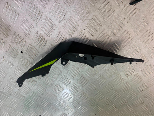 KAWASAKI Z125 Z 125 LEFT SEAT PANEL  YEAR  2018-2023 (CMB1167)
