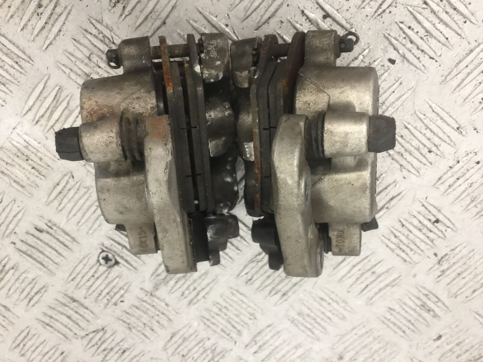 YAMAHA XT660Z TENERE FRONT BRAKE CALIPERS  YEAR 2012  (STOCK 863)