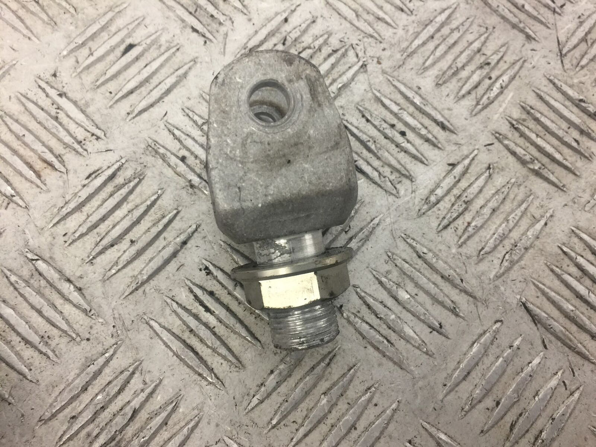SUZUKI GSXR 750 L1 SHOCK MOUNT  YEAR 2012-2015 (STOCK 632)