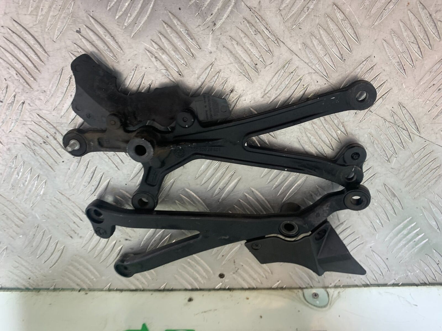 KTM 990 SUPERMOTO T ENGINE BRACKETS  YEAR 2010-2011  (CMB1127)