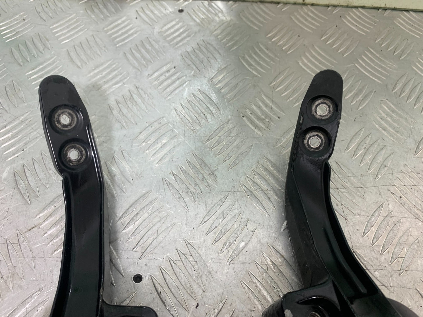 YAMAHA FZS600 FAZER 600 MIRROR ARMS YEAR 1998-2001 (CMB1267)