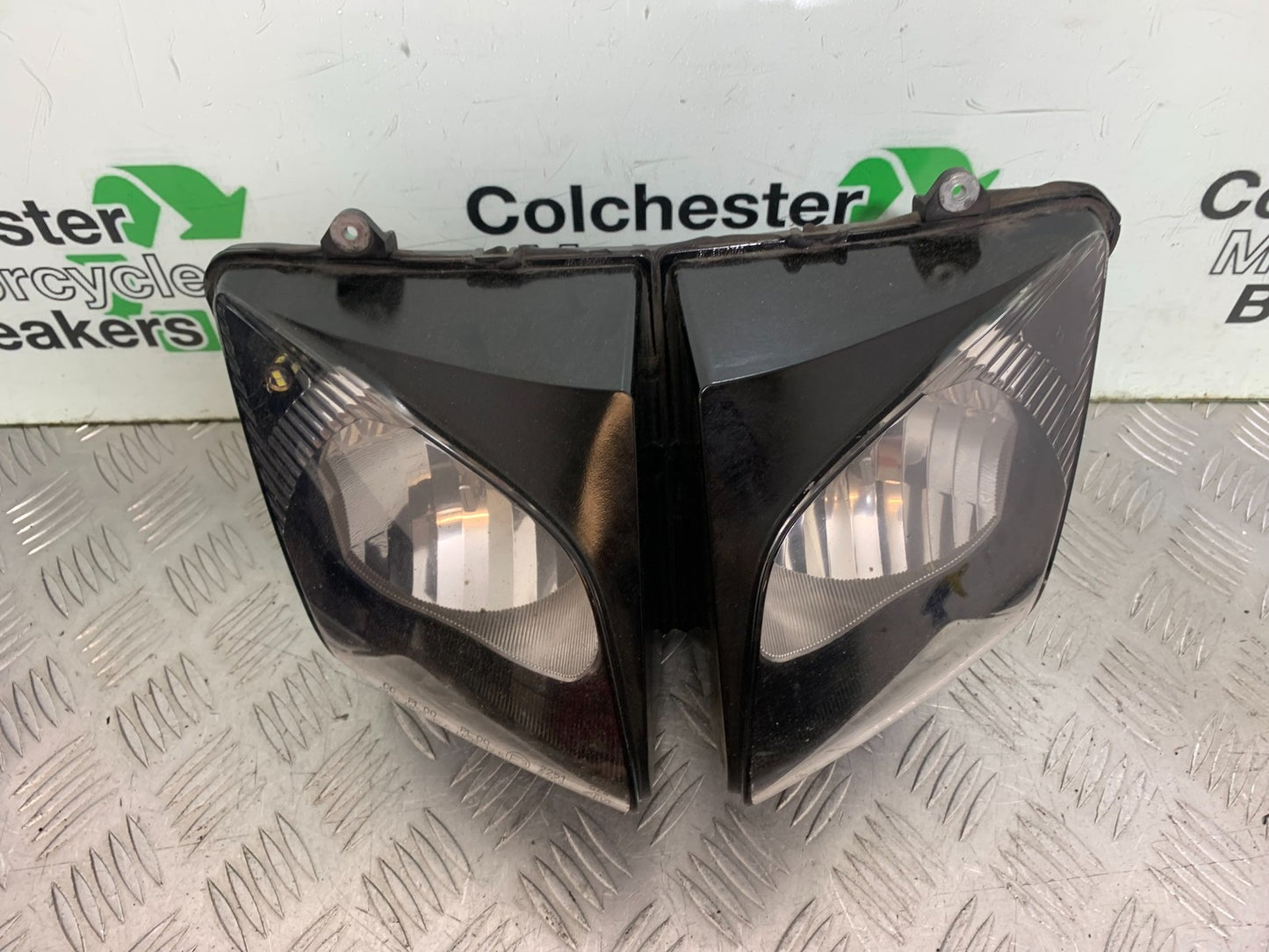 HONDA CBF600 CBF 600 HEADLIGHT YEAR 2004-07  (CMB1305)