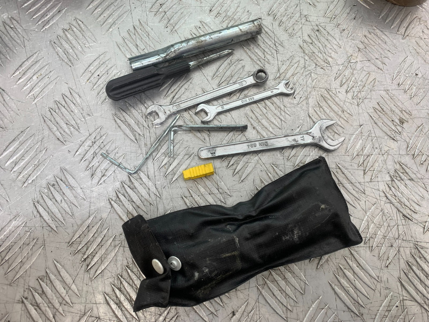 APRILIA TUONO 1000 V4R TOOLKIT   YEAR 2011-13  (CMB1331)