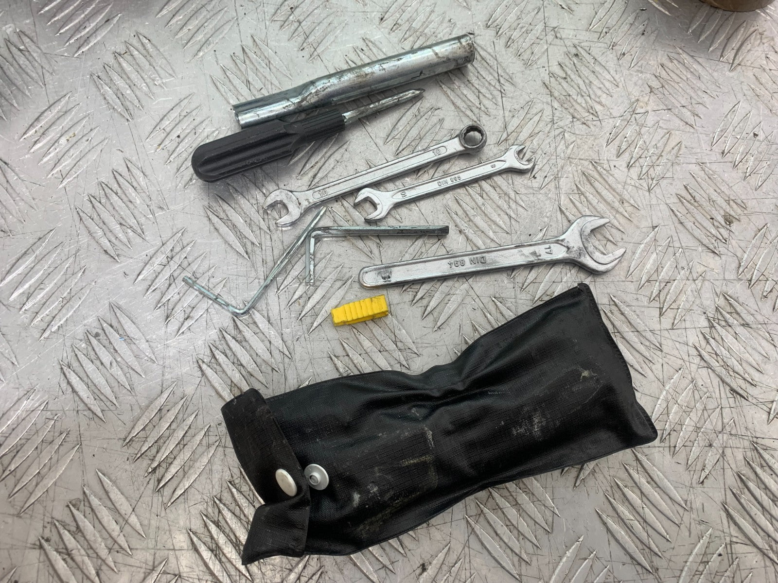 APRILIA TUONO 1000 V4R TOOLKIT   YEAR 2011-13  (CMB1331)