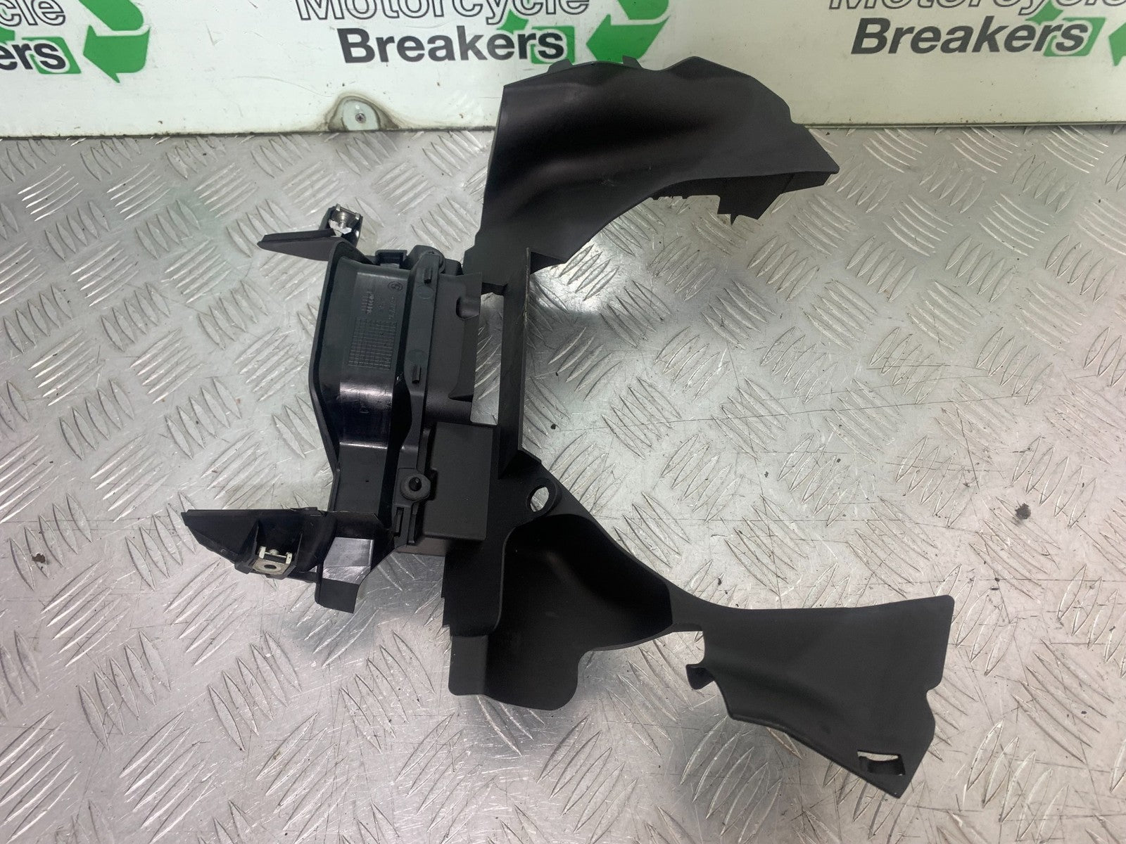 BMW R1200 R 1200 GS INFILL COVER  YEAR 2013-2016 (CMB1257)