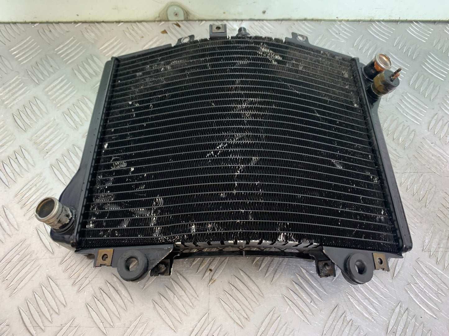 KAWASAKI ZZR1100 D RADIATOR   YEAR 1993-2001 (CMB1189)