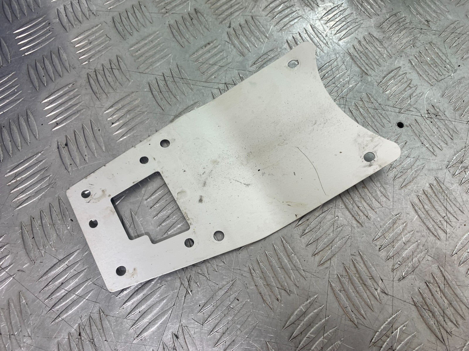 YAMAHA XSR900 XSR 900 COVER PLATE  YEAR 2022-2024 (CMB1215)