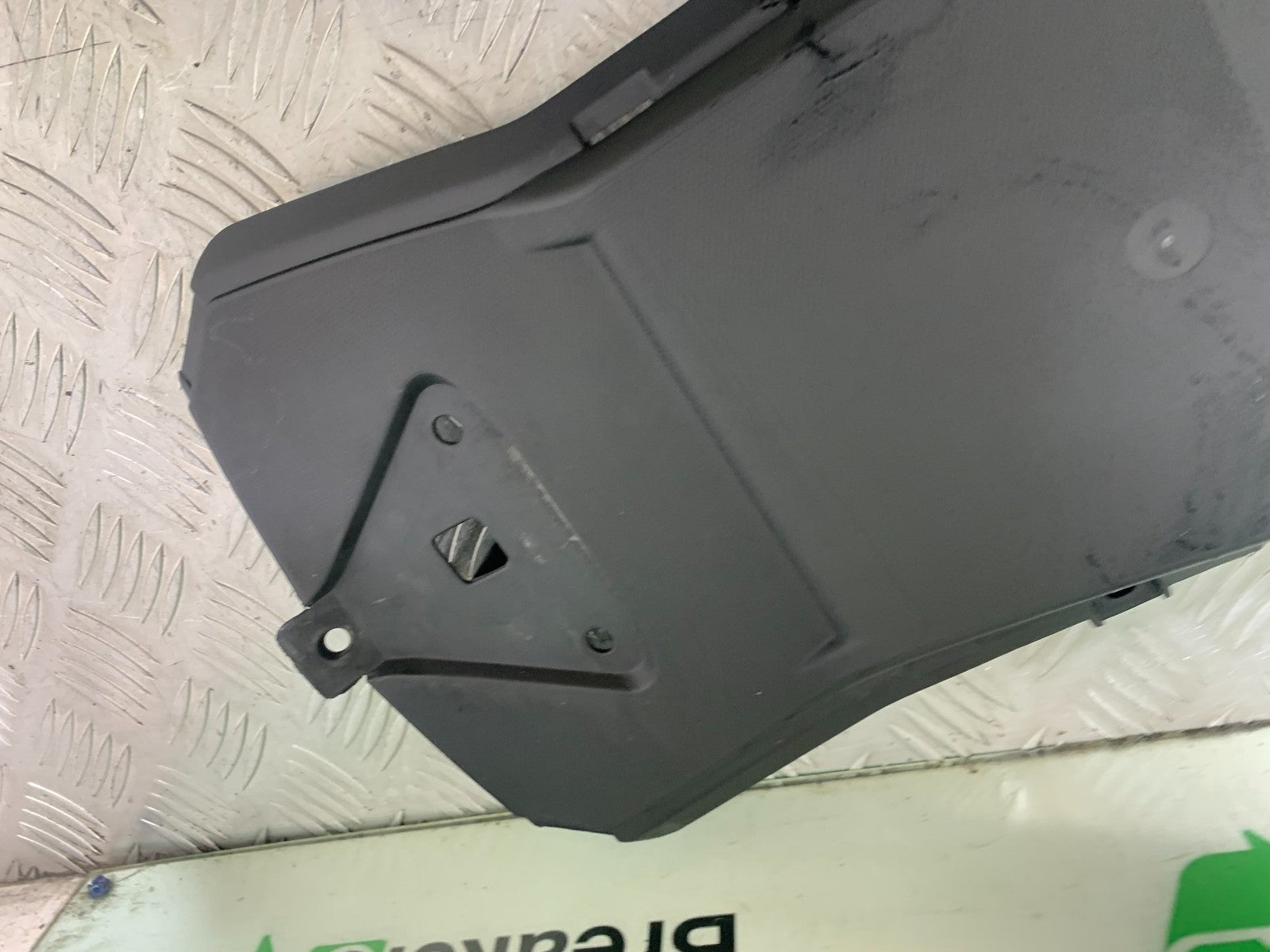 APRILIA TUONO 1000 V4 UNDERTRAY YEAR 2013-2014  (CMB1239)