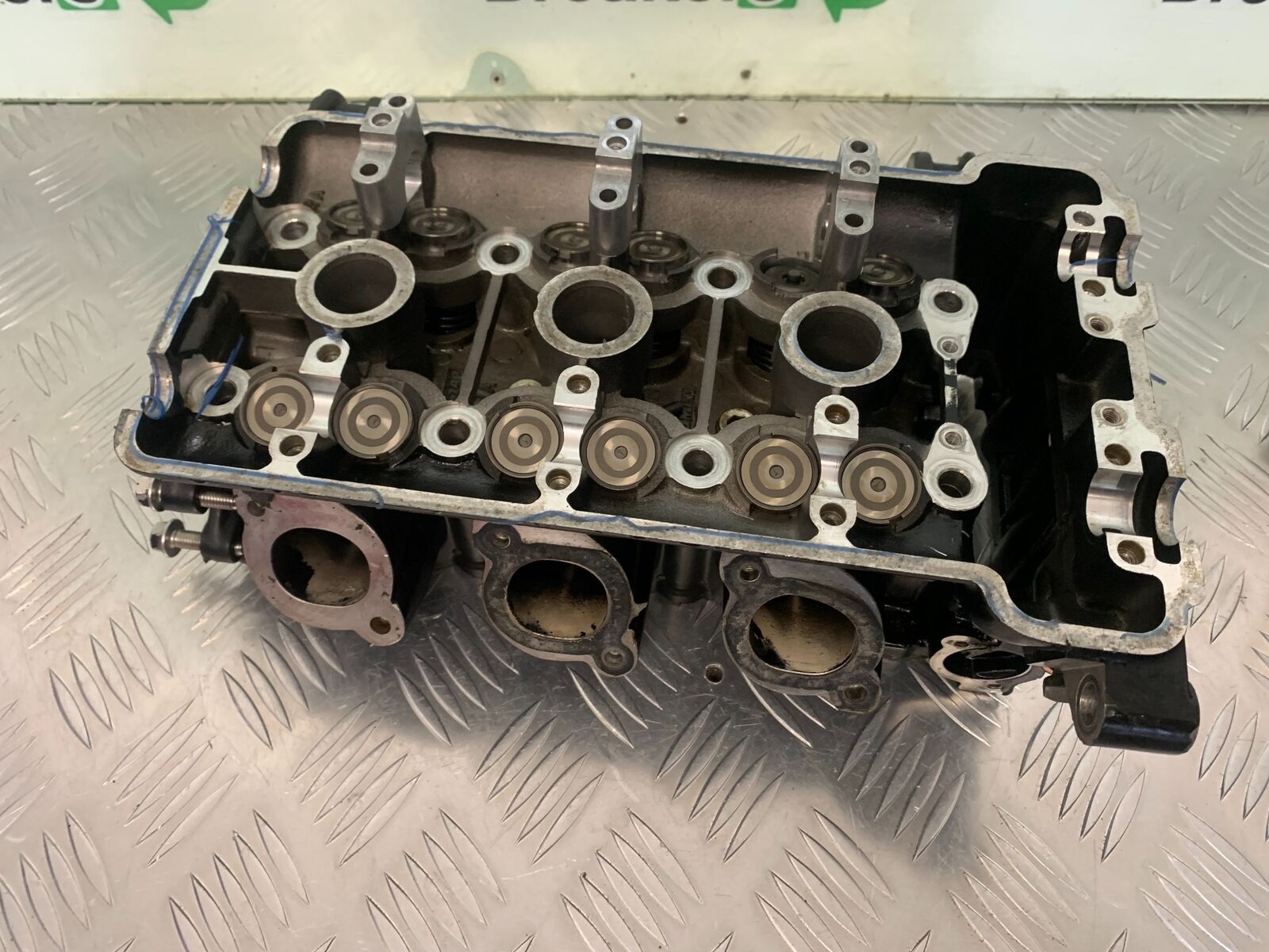TRIUMPH 885 TIGER CYLINDER HEAD YEAR 2000