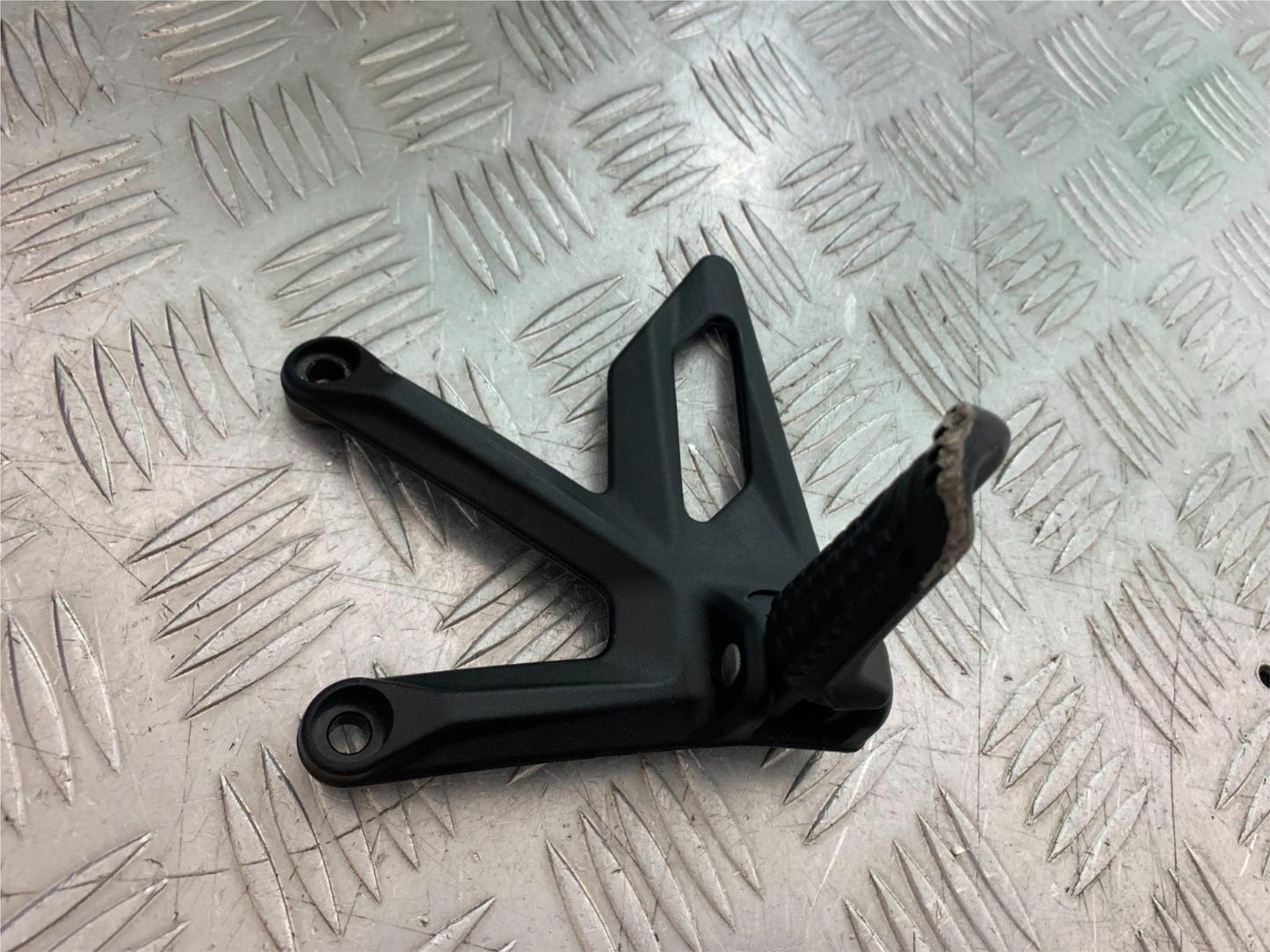 KTM 1290 SUPER DUKE R FRONT LEFT HANGER AND PEG  YEAR 2020-2024 (CMB1272)