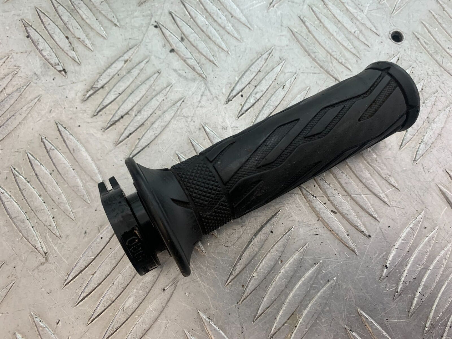 SUZUKI AN400 AN 400 BURGMAN THROTTLE TWIST GRIP YEAR 2017-2024 (CMB1118)