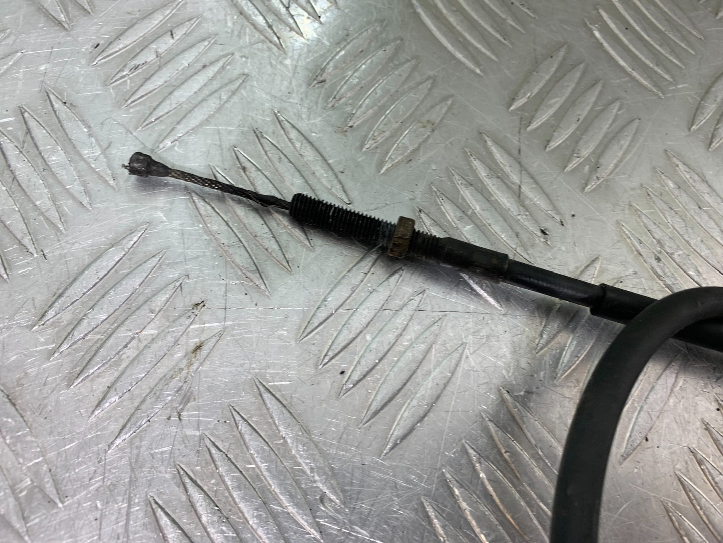 TRIUMPH 955i DAYTONA CLUTCH CABLE YEAR 2002-2006 (CMB1229)